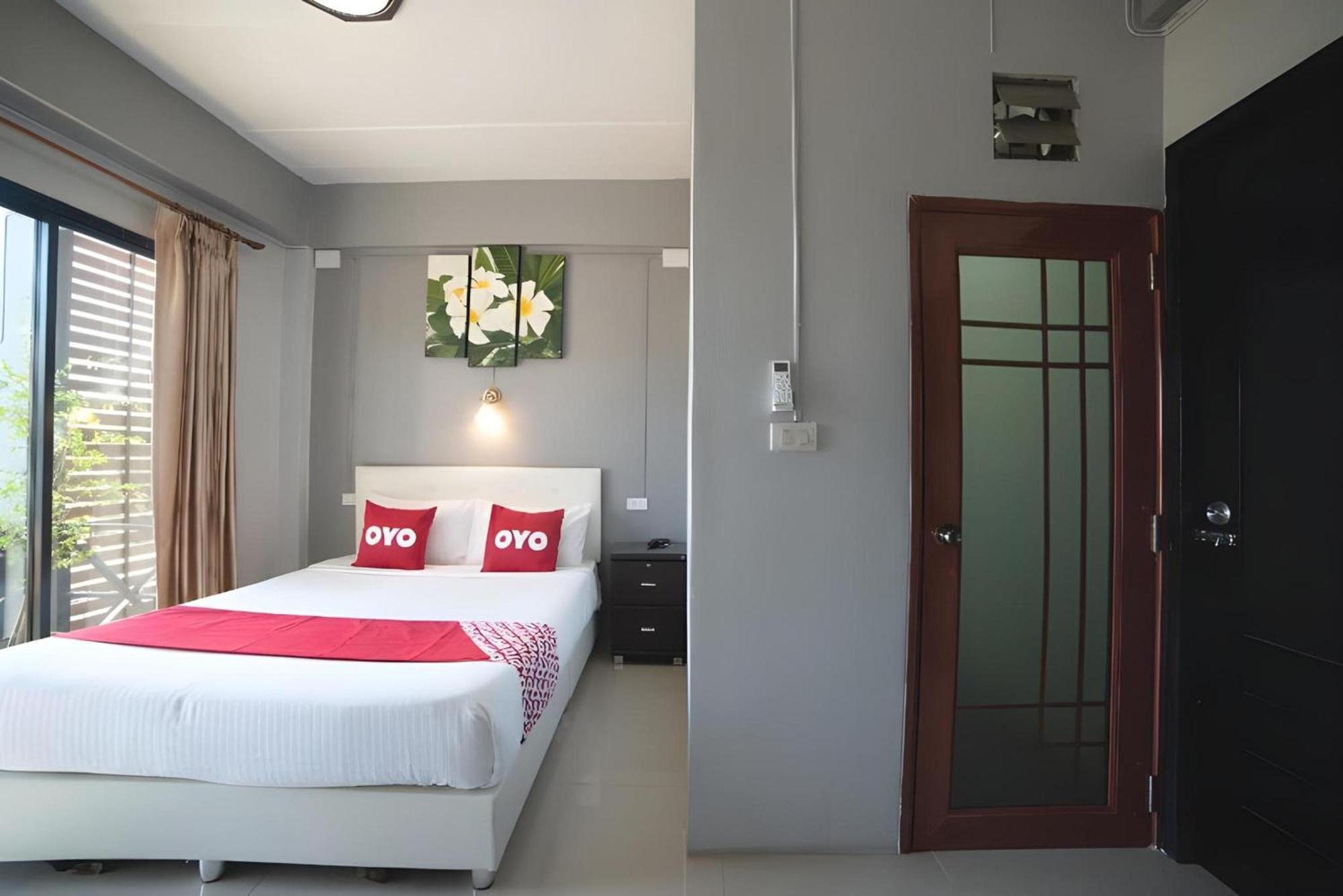 Oyo 465 Krung Kao Traveller Lodge Phranakhonszi Ajutthaja Kültér fotó