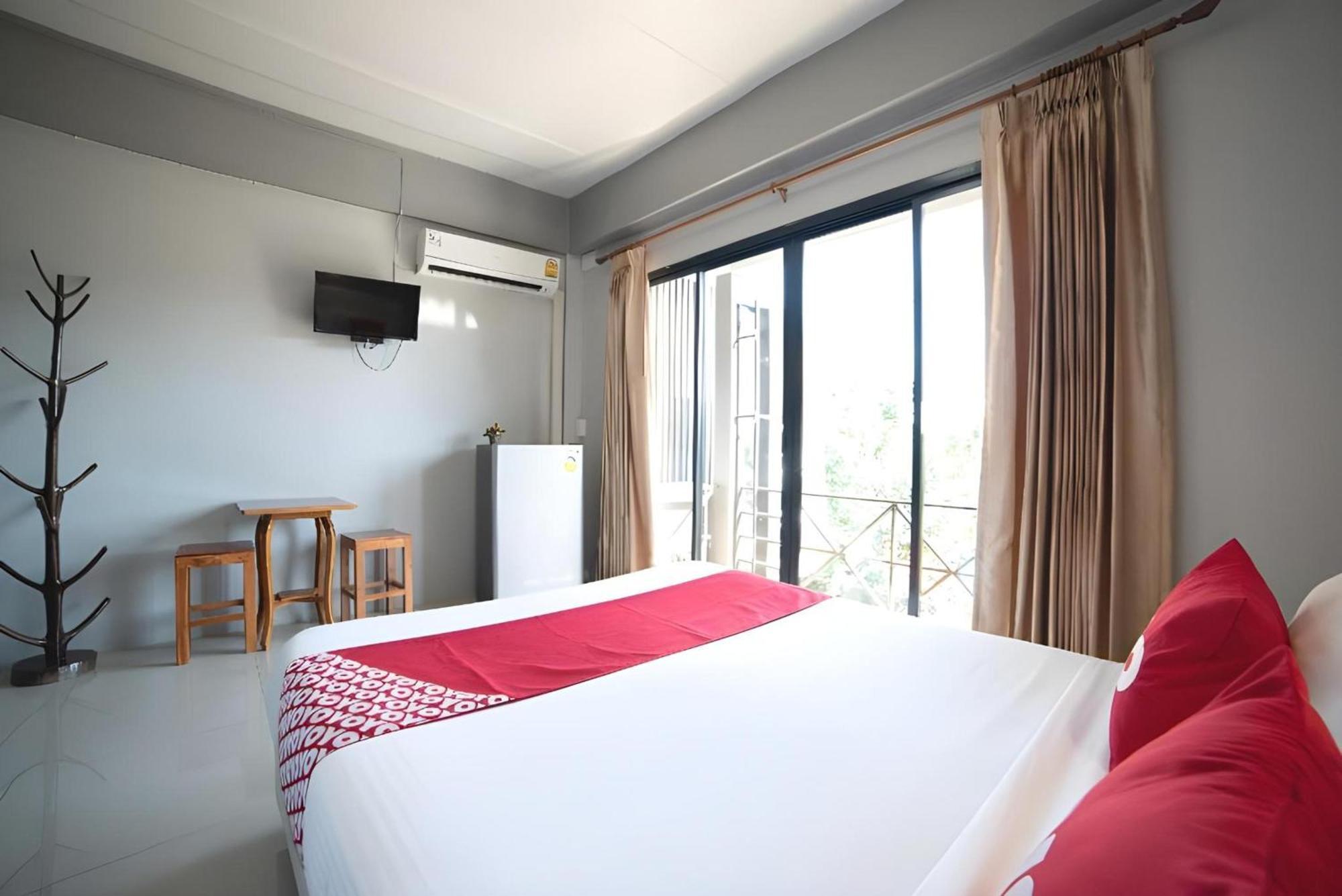 Oyo 465 Krung Kao Traveller Lodge Phranakhonszi Ajutthaja Kültér fotó